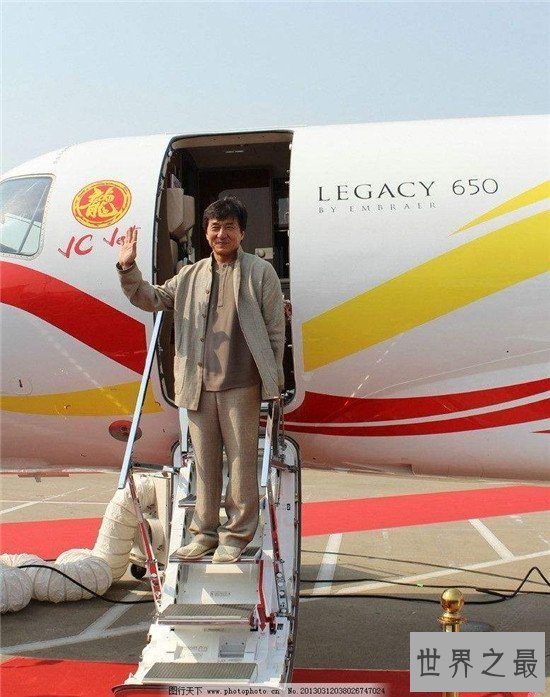 【图】成龙公家飞机再添一架 花费4亿可包容20人