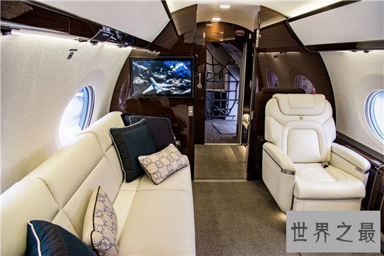 【图】成龙公家飞机再添一架 花费4亿可包容20人