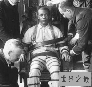 【图】严刑逼供中的电刑拷问 却让女孩子下体流出那种