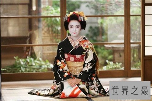 【图】日本和服不能穿内裤是真的吗 内裤居然是由东方