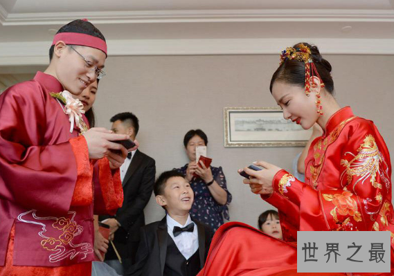 【图】伊芙蕾雅为上位不惜大玩4P,性感背后的假相不堪