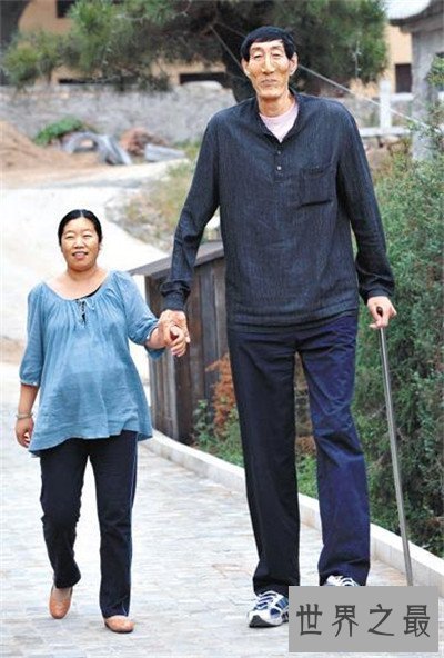 【图】世界上最高的人是谁 曾有人身高达到靠近三米