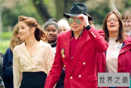 【图】丽莎·玛丽·普雷斯利亲眼目睹猫王死亡 现在成就