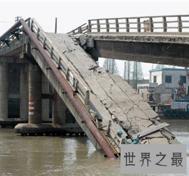 【图】过家家般的造房子 豆腐渣工程真的是风吹过就会