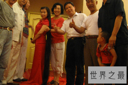 【图】谢秋萍号称长发女王 她的头发之所以长其实是有