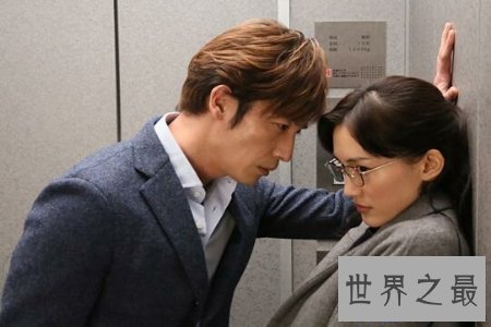 【图】每个女生大概都想被壁咚吧 那么壁咚是什么意思