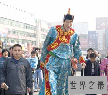 【图】中国第一高人鲍喜顺 2米36都是一个小孩加承认的