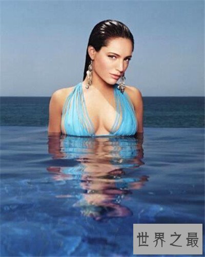 【图】凯莉·布鲁克三级全裸拍杂志 现在38岁身体走样