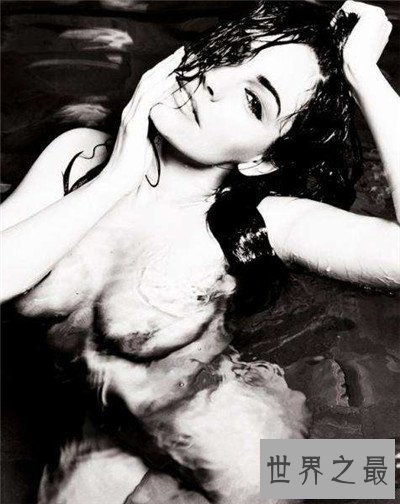 【图】凯莉·布鲁克三级全裸拍杂志 现在38岁身体走样