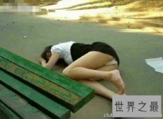 【图】美女露底是许多男生喜欢的一件事 好猥琐啊