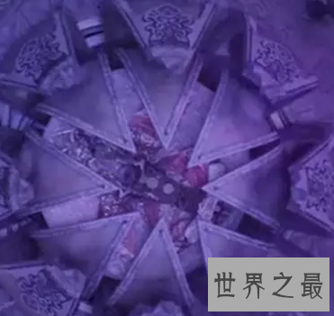 【图】乱伦世家奥古公主 为嫁给舅舅 不惜把亲人做成腊