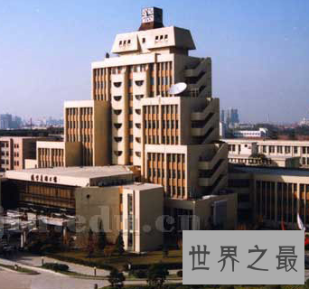 【图】高考季给考生送福利 西安大学排名不看悔恨
