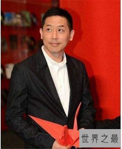 【图】唐鹤德图片多年未变 与张国荣爱情照旧令人心疼