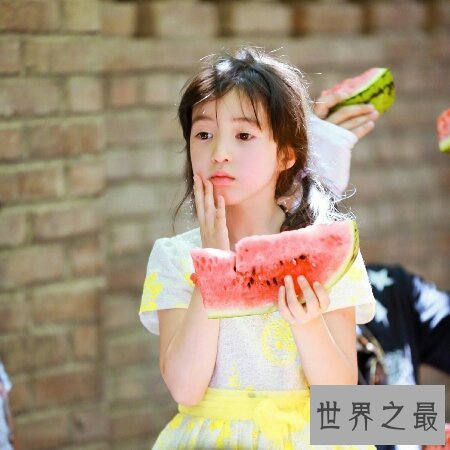 【图】夏天poppy真的是事实当中的小天使 长得好可恶