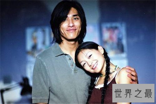 【图】蓝正龙大S的爱情过程引见 曾传闻大S不孕竟是因