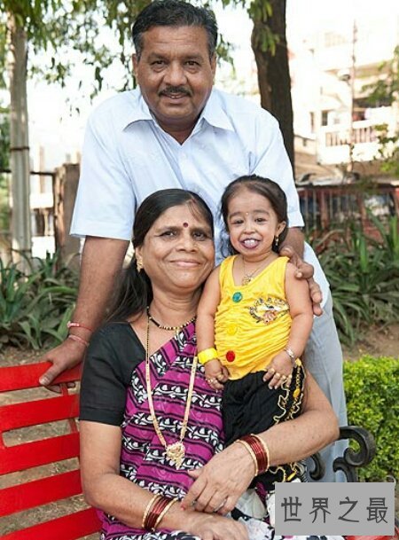 【图】身高62.8厘米的人是真是存在的她是乔蒂·阿姆奇