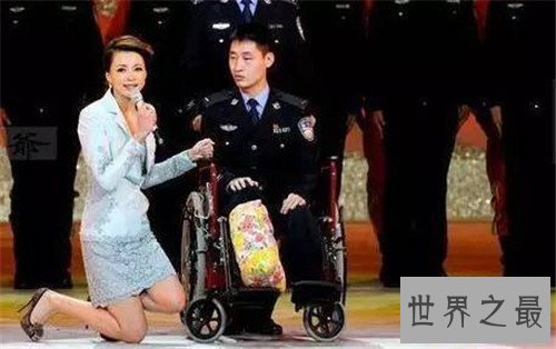 【图】董卿图片美貌气质并存 现在已经43岁事业恋情双