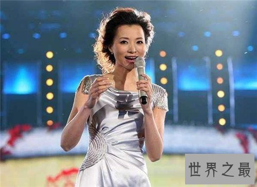 【图】董卿图片美貌气质并存 现在已经43岁事业恋情双