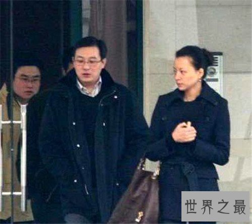 【图】董卿图片美貌气质并存 现在已经43岁事业恋情双