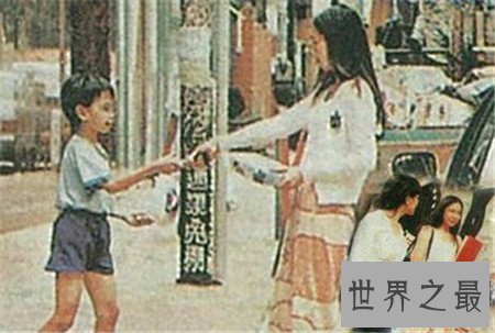 【图】世纪贼王张子强老婆 带着两个孩子现状怎样样