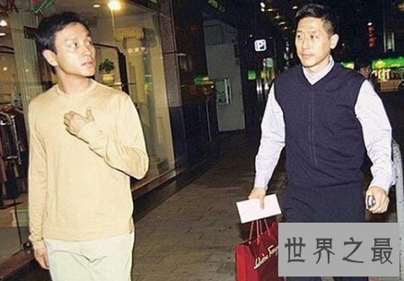 【图】张国荣死亡现场照片在网上已经隐没匿迹了 很难