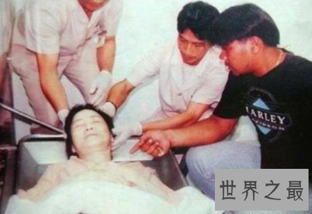 【图】张国荣死亡现场照片在网上已经隐没匿迹了 很难