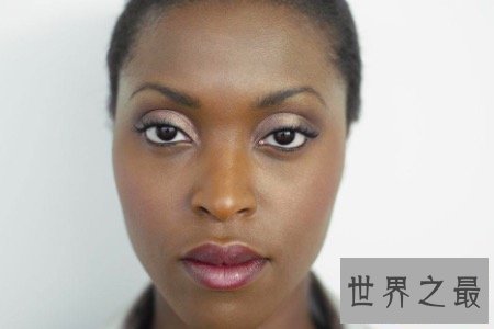 【图】非洲女人皮肤黝黑性格开朗 她们还有这些不为人