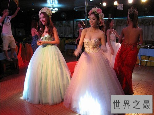 【图】人妖的变性过程引见 电影扫毒惊现泰国最美人妖