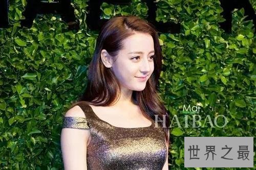 【图】四小花旦迪丽热巴的胸 尺度略大让人流鼻血