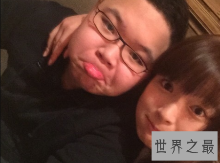 【图】pdd扔蛇门是向父母要钱 花钱大手大脚的事件