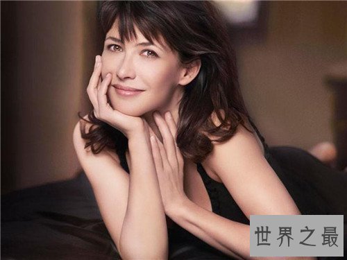 【图】法国美女风情万种 卡洛尔·布盖可谓冷傲女王