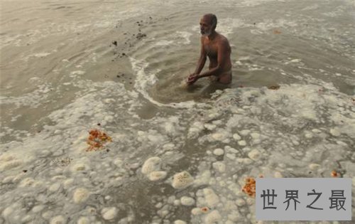 【图】恒河浮尸是怎样回事 印度人喝恒河浮尸的水