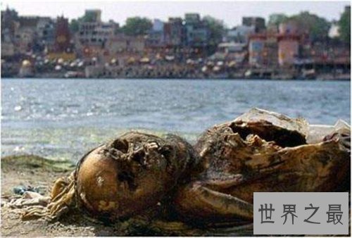 【图】恒河浮尸是怎样回事 印度人喝恒河浮尸的水