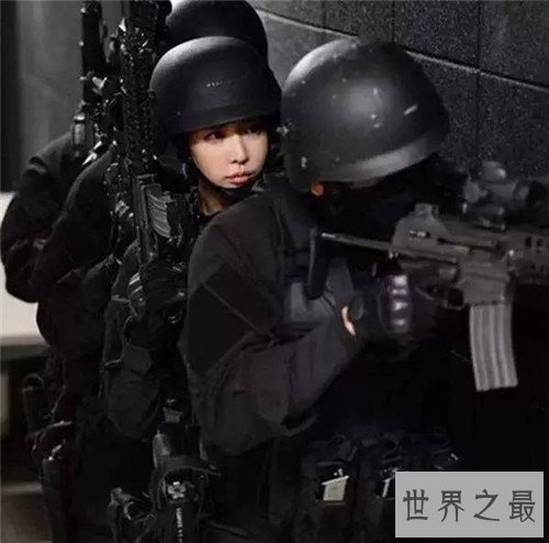 【图】韩国名模参军一同训练 李妍和成最性感金刚芭比