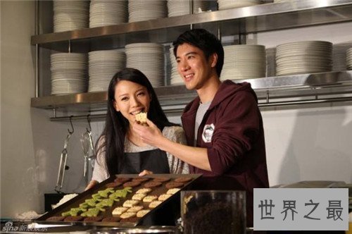 【图】李靓蕾集体材料家庭背景 与王力宏留学时在一同