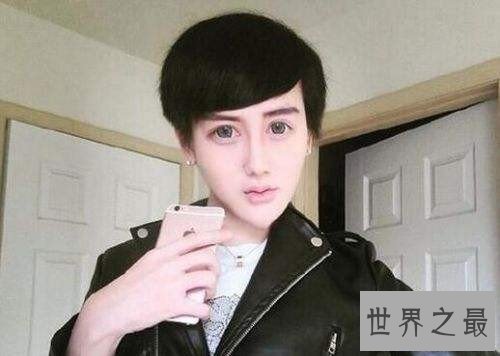 【图】蛇精男刘梓晨走红网络 曝出不雅视频蹭热度