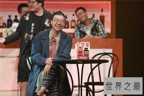 【图】丑男照片配的都是美女 文娱圈丑男娶美妻的男星