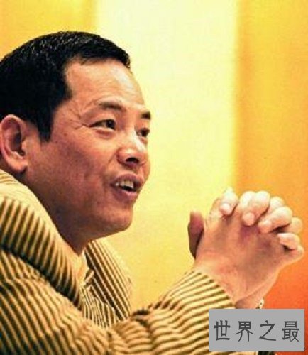 【图】崩牙驹出狱的排场,看完你就知道他为什么会叱