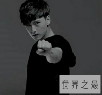 【图】90后流量小生马振桓 不想出去看一下帅哥了解一