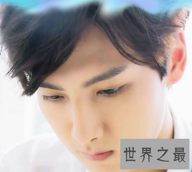 【图】90后流量小生马振桓 不想出去看一下帅哥了解一