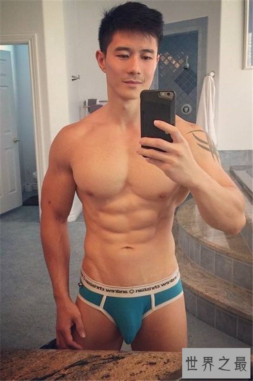 【图】欧美gv男星不同类型引见 特雷弗特里普18岁出道的