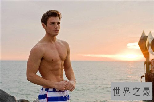 【图】欧美gv男星不同类型引见 特雷弗特里普18岁出道的