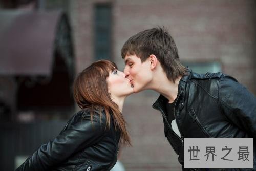 【图】梦见接吻，接吻技巧，透过蒙蒙雨丝，吻湿你干