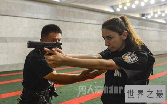 【图】最美警花迪丽热巴·牙合甫让你体会到什么是英雄