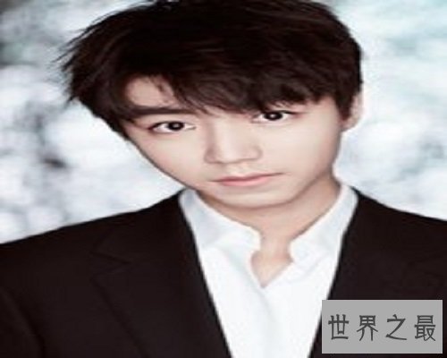 【图】王俊凯图片带你领略不一样的王俊凯