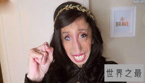 【图】清点世界上最丑的男人，娶2个老婆(生8个孩子)