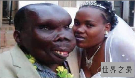 【图】清点世界上最丑的男人，娶2个老婆(生8个孩子)