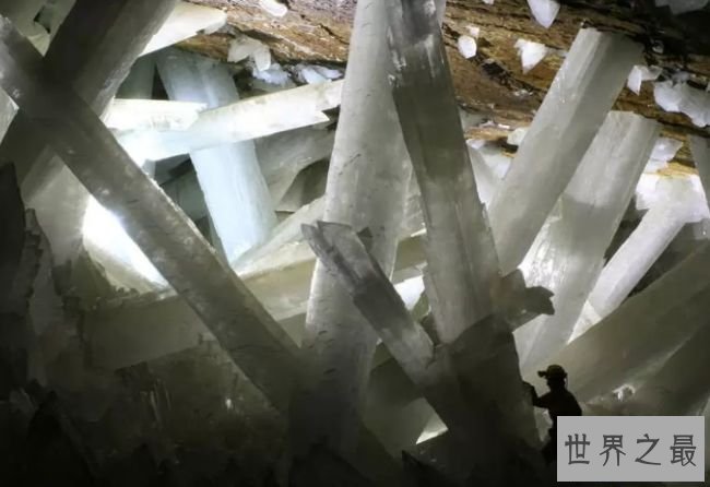 墨西哥奈卡水晶洞