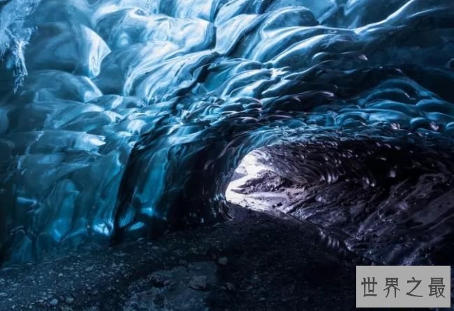 冰岛瓦特纳冰川洞穴