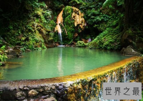 卡德拉维利亚温泉瀑布